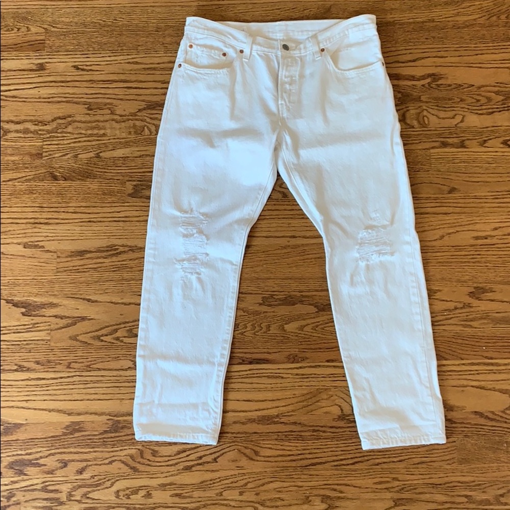 Levi’s 501 CT Distressed White Buttonfly